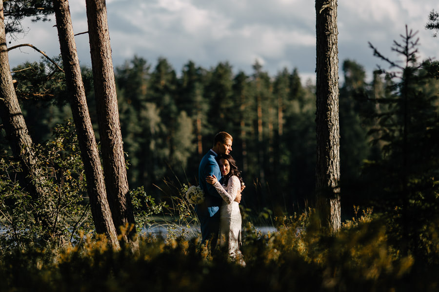 kāzu fotosesija vakarā