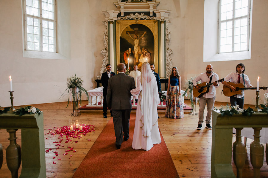 kāzu ceremonija matīšu baznīca